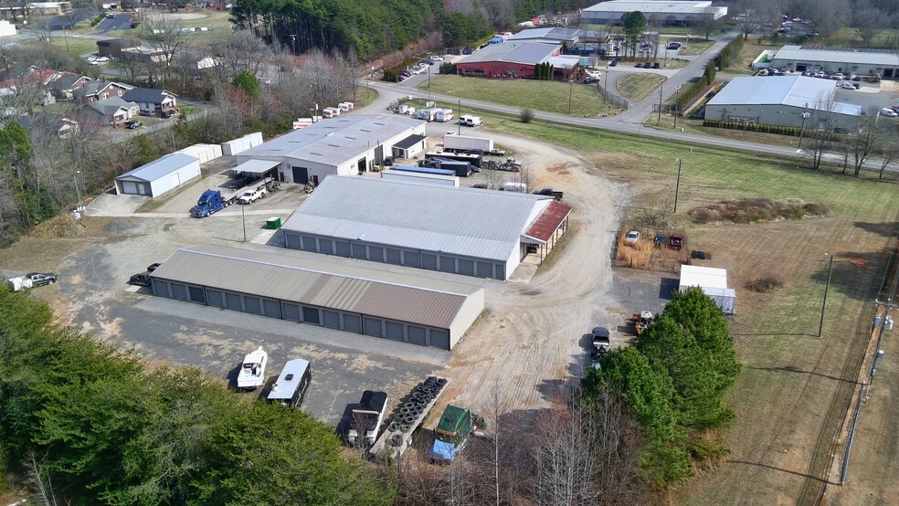 More Photos Of 208 Lithia Inn Rd, Lincolnton Self Storage For Sale