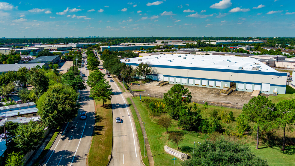 Primary Photo Of 7250 W 43rd St, Houston Warehouse For Lease