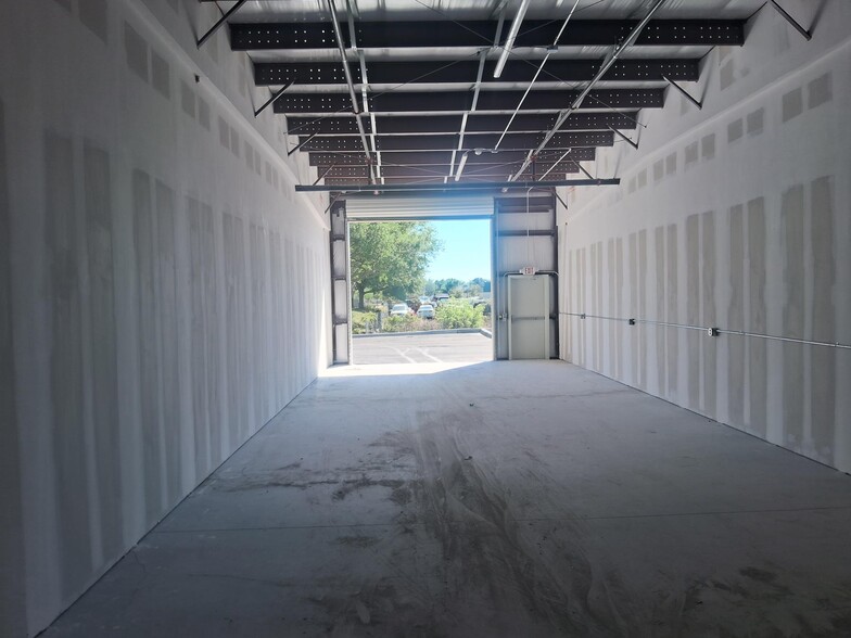 More Photos Of 2501 Old Dixie Hwy, Kissimmee Flex For Lease