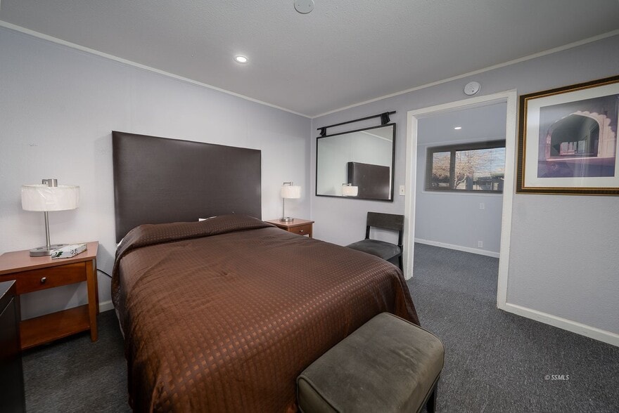 More Photos Of 331 W Church Ave, Ridgecrest Hotel For Sale