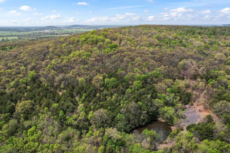 More Photos Of 10535 N Highway 59, Summers Land For Sale