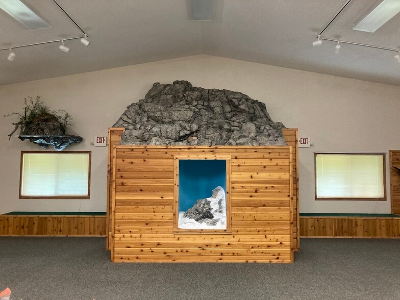 More Photos Of 5289 Rice Lake Rd, Duluth Freestanding For Sale