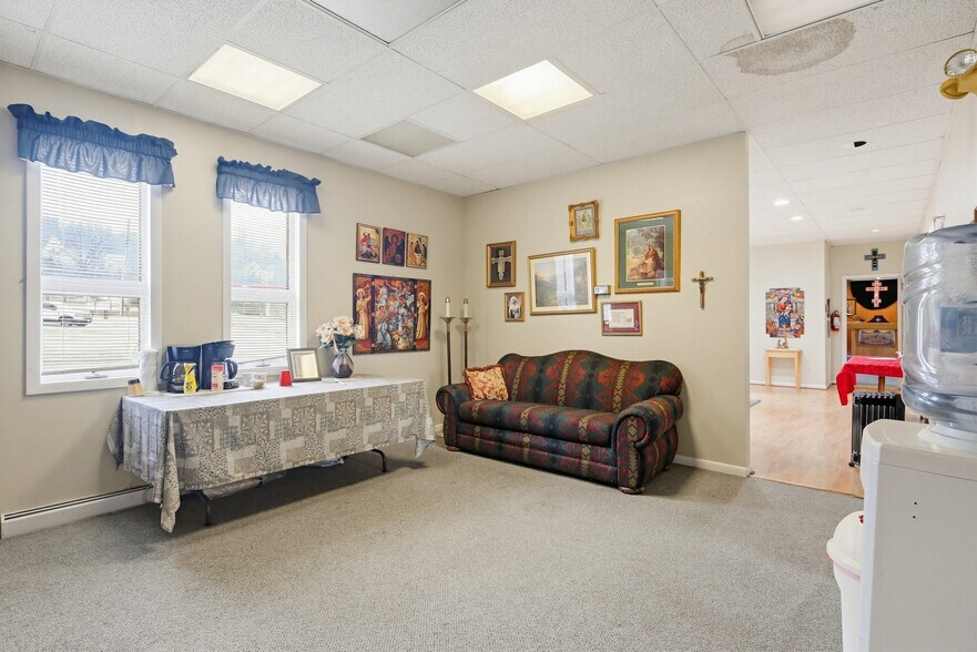 More Photos Of 346 Old New Windsor Pike, Westminster Flex For Sale