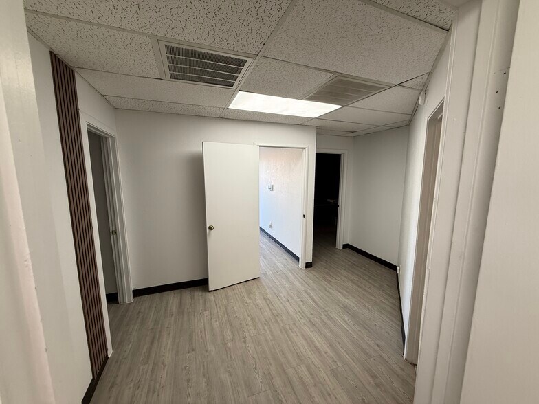 More Photos Of 820 Shelby Ln, Austin Warehouse For Lease