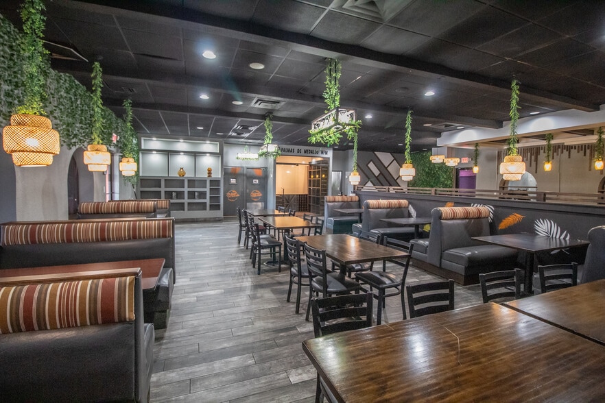 More Photos Of 4400 Hancock Bridge Pky, North Fort Myers Restaurant For Sale