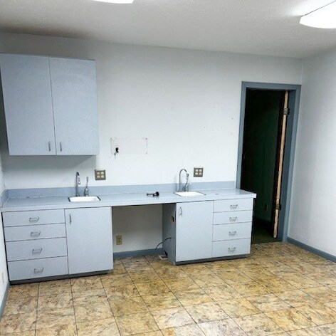 More Photos Of 1623 SE Washington Blvd, Bartlesville Medical For Sale