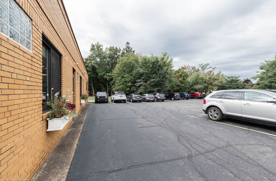 More Photos Of 26943 Westwood Rd, Westlake Office For Lease