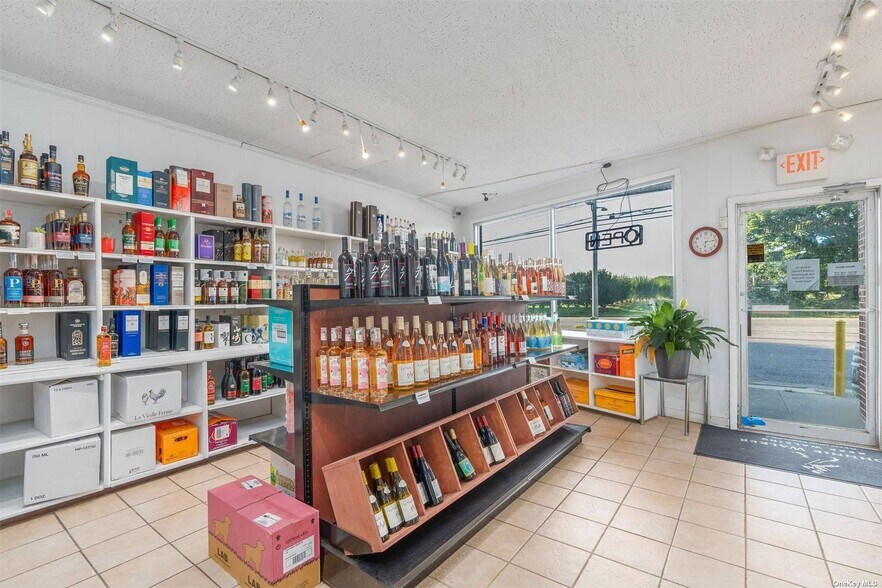 More Photos Of 5087 Sound Ave, Riverhead Storefront Retail Residential For Sale