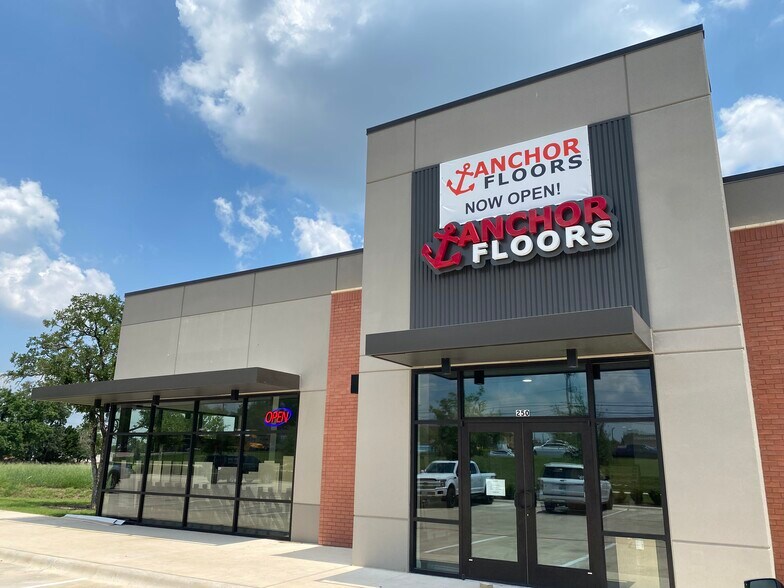 More Photos Of 4405 Williams Dr, Georgetown Storefront Retail Office For Lease