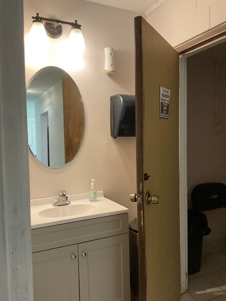 More Photos Of 1852 Liberty St, Durham Specialty For Sale