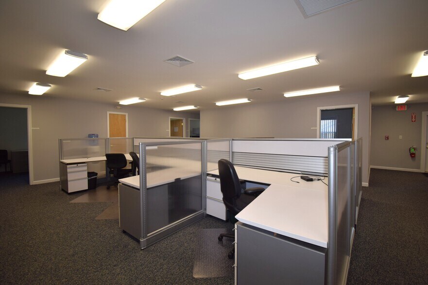 More Photos Of 1 Library Ln, Kingston Office For Lease