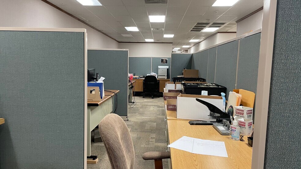 More Photos Of 2801 S Interstate 35 S, Austin Loft Creative Space For Lease