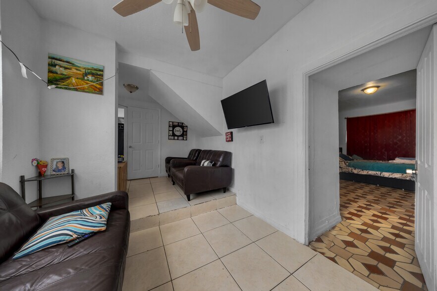 More Photos Of 1035 NW 4th St, Miami Apartments For Sale