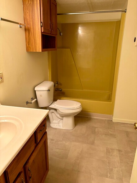 More Photos Of 521 S Emmett St, Virden Manufactured Housing Mobile Home Park For Sale