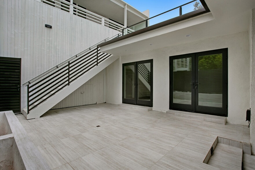 More Photos Of 618 S Coast Hwy, Laguna Beach Apartments For Sale