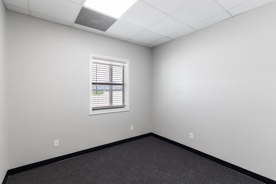 More Photos Of 4049 King Air Dr, Wixon Valley Warehouse For Sale