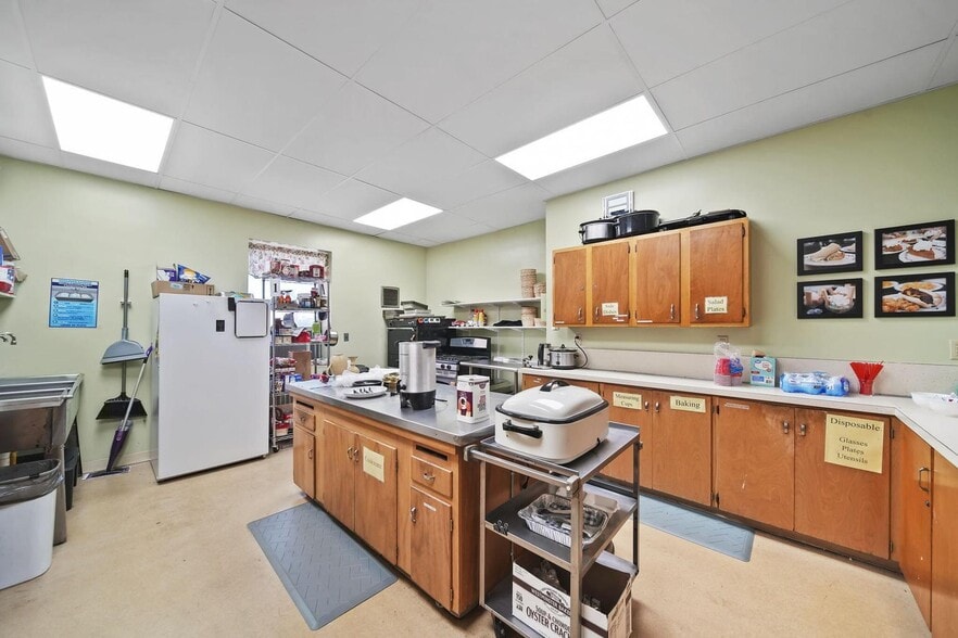 More Photos Of 201 S Jackson St, Jackson Specialty For Sale