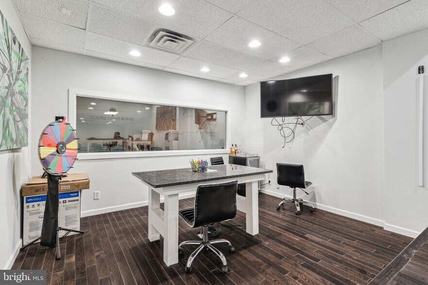 More Photos Of 813-817 N 5th St, Philadelphia Apartments For Lease