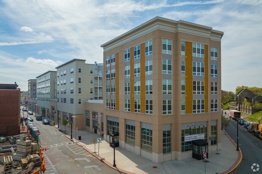 More Photos Of 300 Glenwood Ave, Bloomfield Apartments For Lease