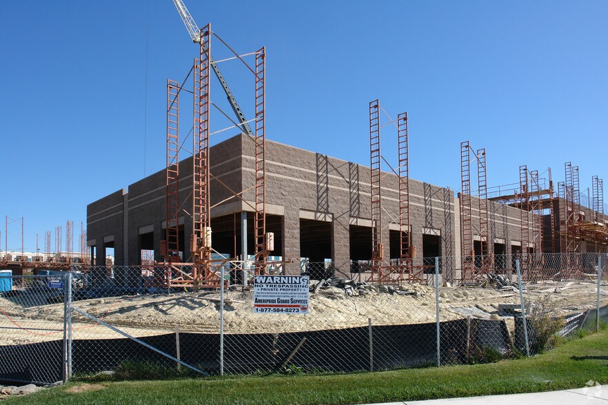 More Photos Of 2530 Gateway Rd, Carlsbad Office For Sale