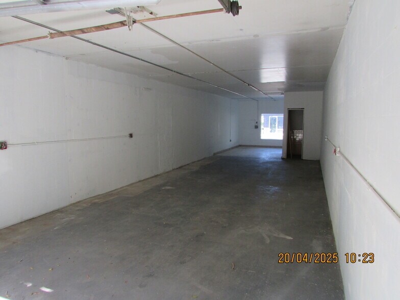 More Photos Of 12691-12695 Mcgregor Blvd, Fort Myers Unknown For Lease