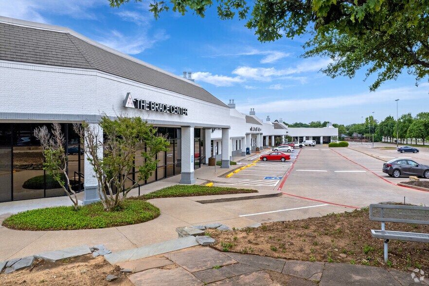 More Photos Of 1600 Central Dr, Bedford Medical For Lease