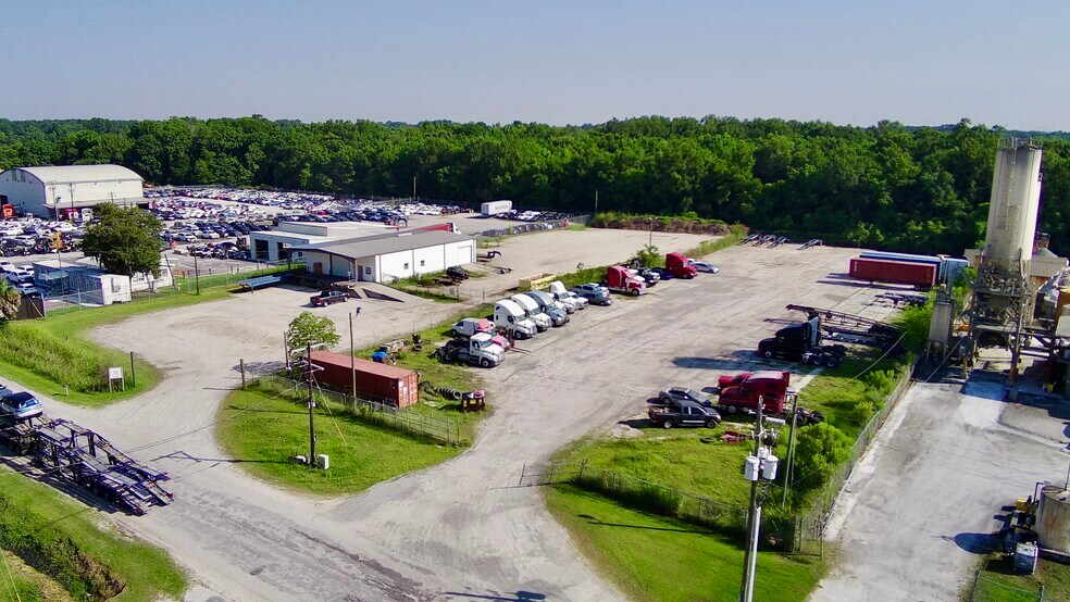 More Photos Of 50-52 Telfair Pl, Savannah Warehouse For Lease