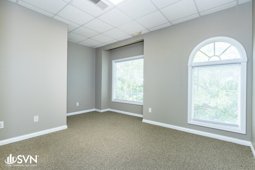 More Photos Of 513 Darby Creek Rd, Lexington Office For Sale