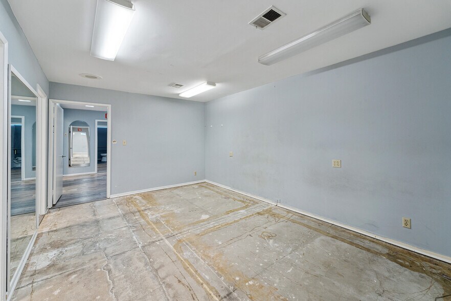 More Photos Of 3535 E 7th St, Long Beach Medical For Lease