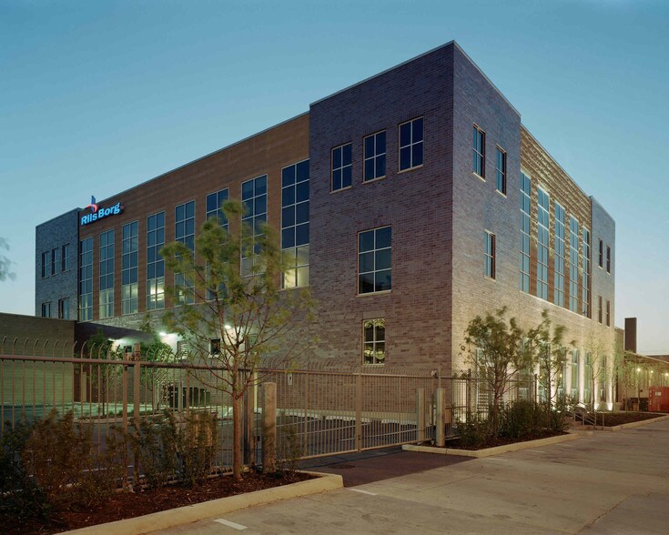 More Photos Of 1010 N Hooker St, Chicago Light Manufacturing For Lease