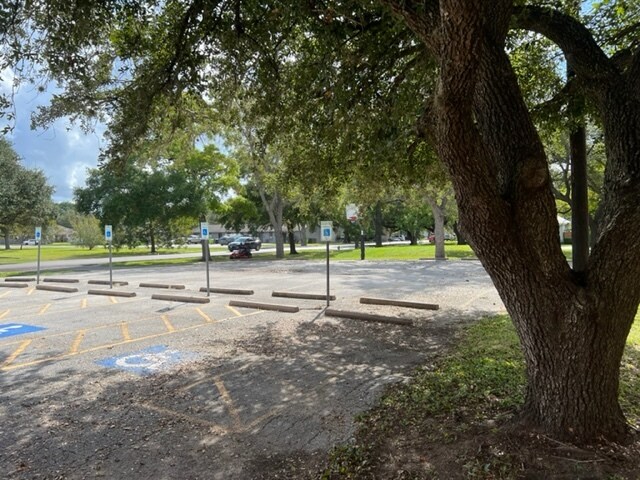 More Photos Of 1117 1st St, Rosenberg Specialty For Sale