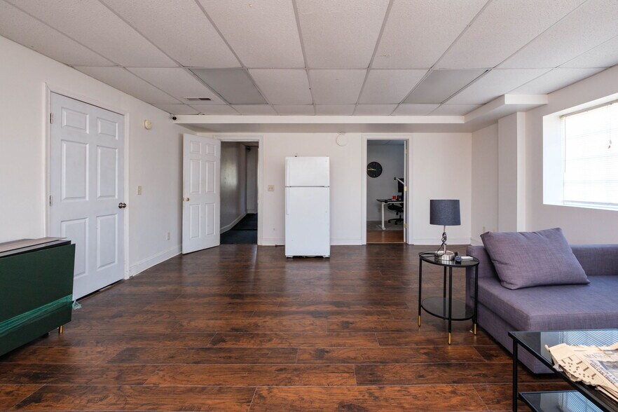 More Photos Of 1090 Virginia Ave, Harrisonburg Flex For Sale