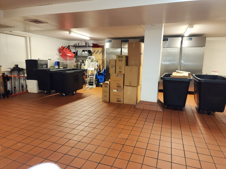 More Photos Of 165-02-165-04 Jamaica Ave, Jamaica Storefront For Sale