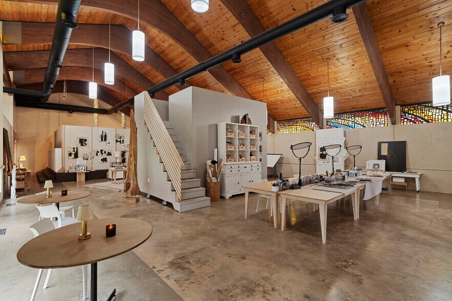 Primary Photo Of 4720 Avenue O 1/2, Galveston Showroom For Sale