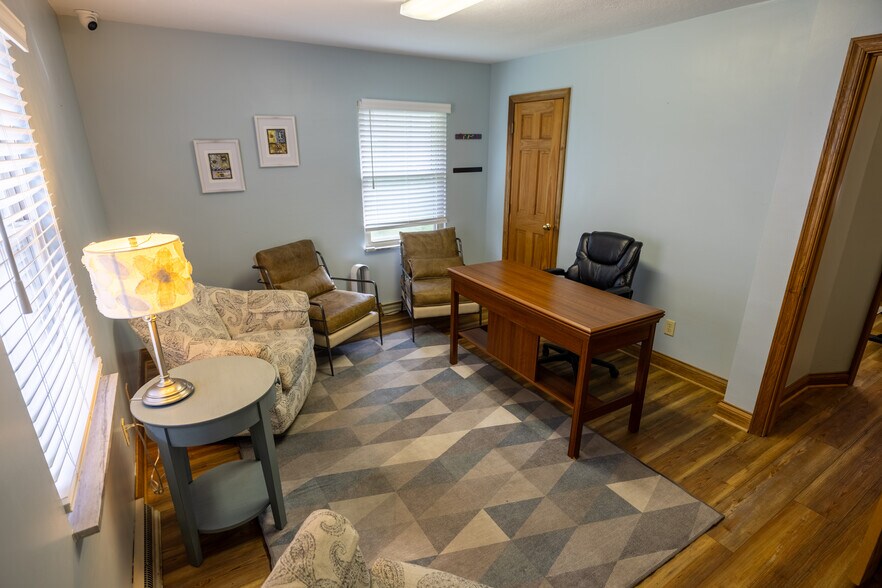 More Photos Of 10 Dun Rd, Chillicothe Office For Sale