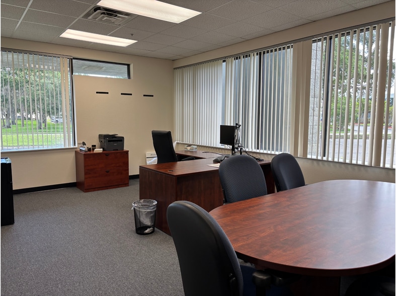 More Photos Of 5733 Myerlake Cir, Clearwater Showroom For Sale