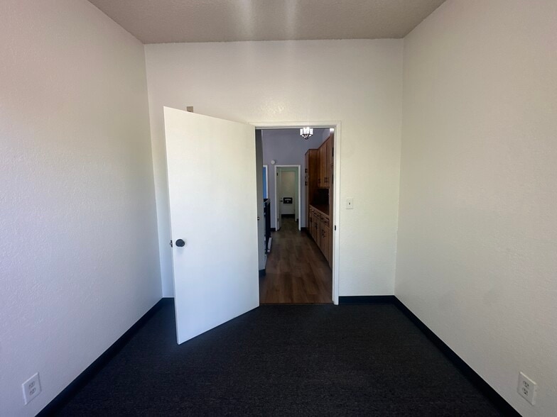 More Photos Of 801 15th St, Modesto Office For Lease
