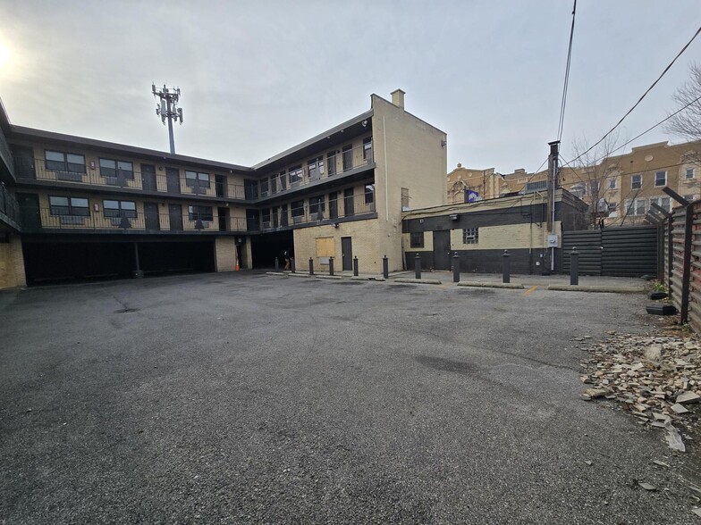 More Photos Of 7621 S Cottage Grove Ave, Chicago Hotel For Sale
