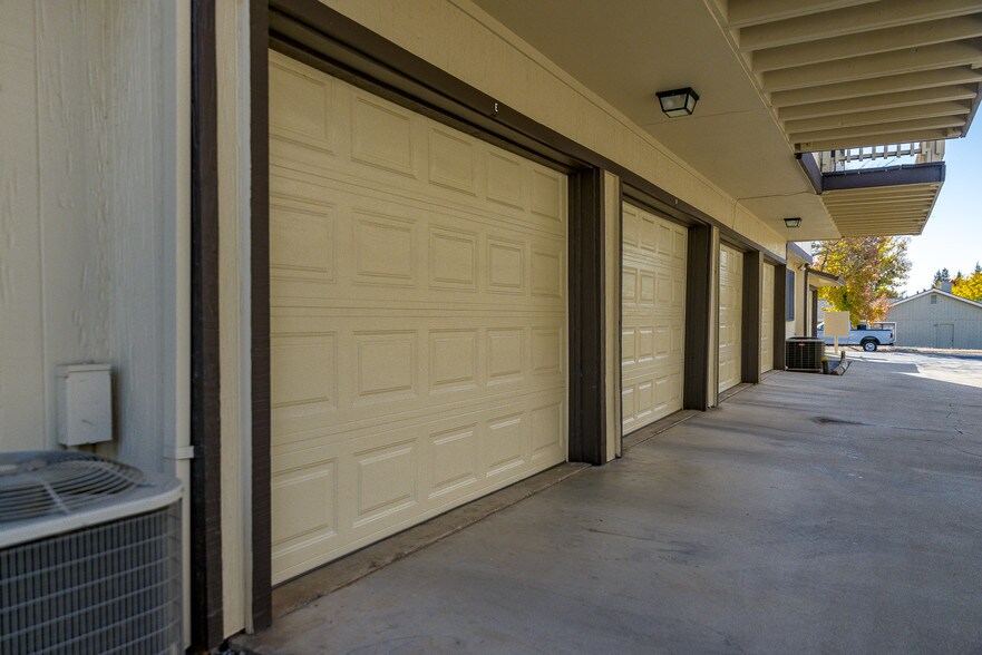 More Photos Of 3337 La Canada Dr, Cameron Park Apartments For Sale