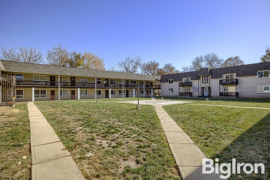 More Photos Of 633 E 10th St, York Apartments For Sale