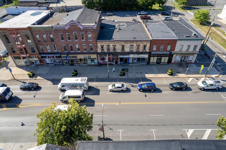 More Photos Of 121 W Broadway, Fulton Storefront Retail Residential For Sale