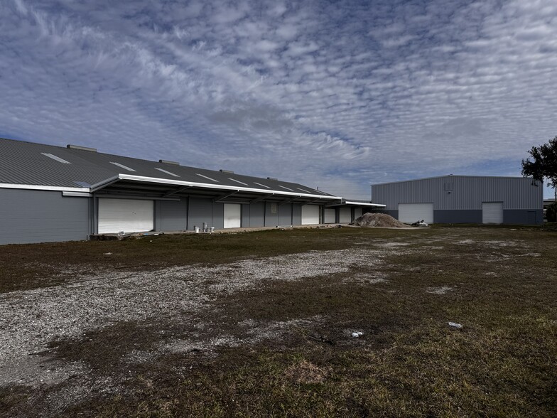 Primary Photo Of 12925 N 49th St, Clearwater Warehouse For Lease