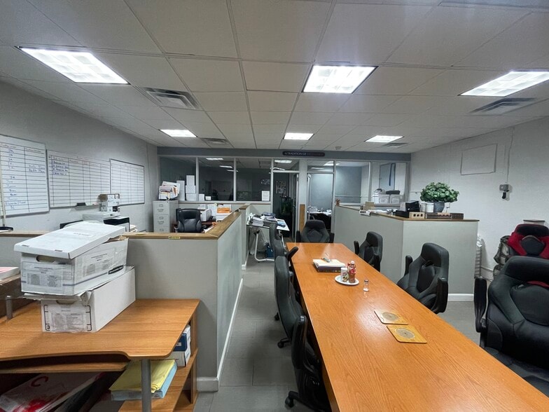 More Photos Of 719-729 E 135 St, Bronx Warehouse For Lease