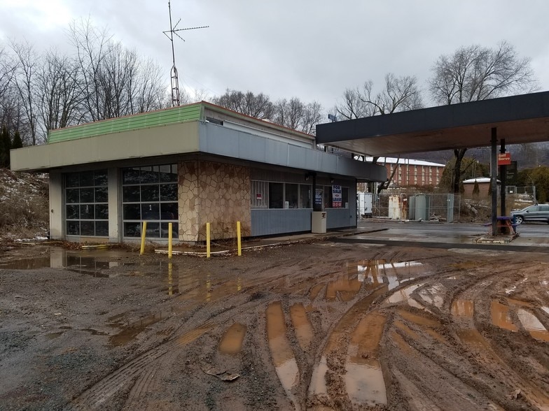More Photos Of 1050 State Route 93, Sugarloaf Service Station For Sale