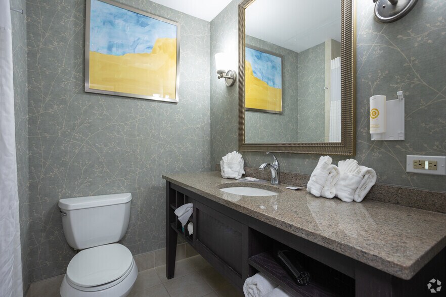 More Photos Of 622 Allegan St, Plainwell Hospitality For Sale
