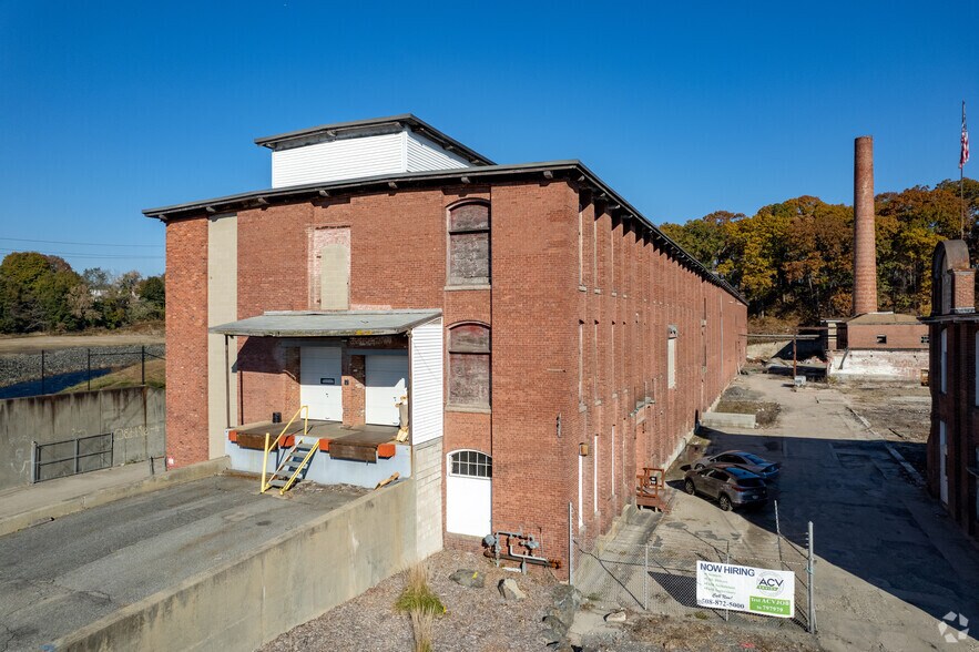 More Photos Of 292 E School St, Woonsocket Manufacturing For Lease