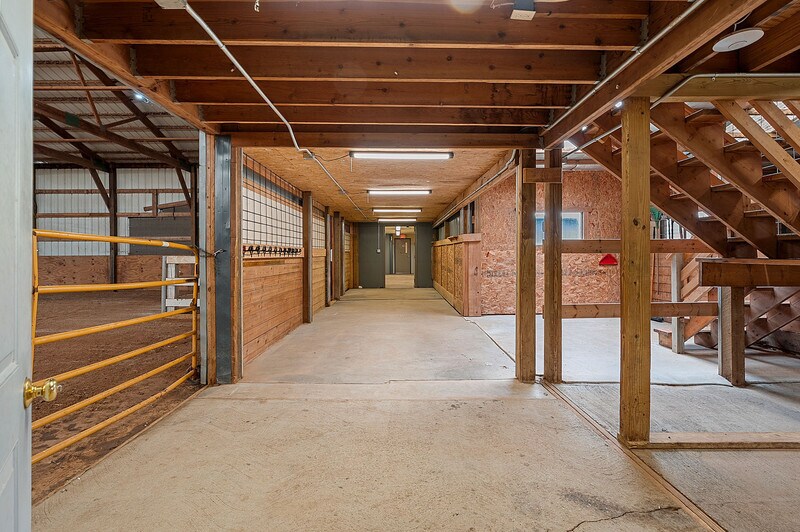 More Photos Of N5367 Mayflower Rd, Shiocton Office For Sale