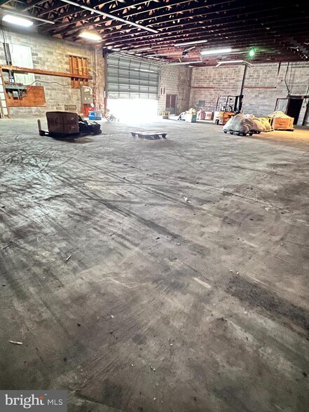 More Photos Of 4929 Cottman Ave, Philadelphia Manufacturing For Lease