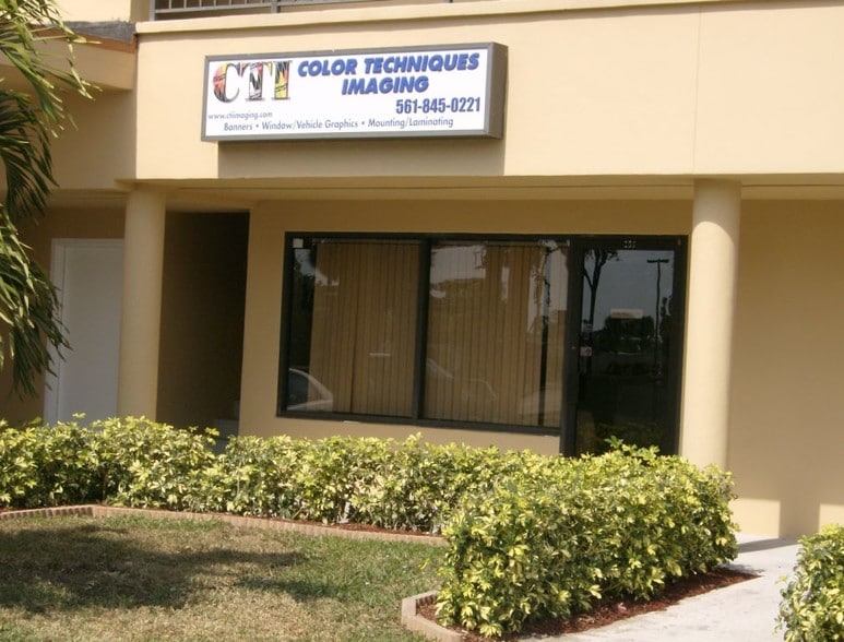 More Photos Of 4152-4230 Blue Heron Blvd W, Riviera Beach Medical For Sale