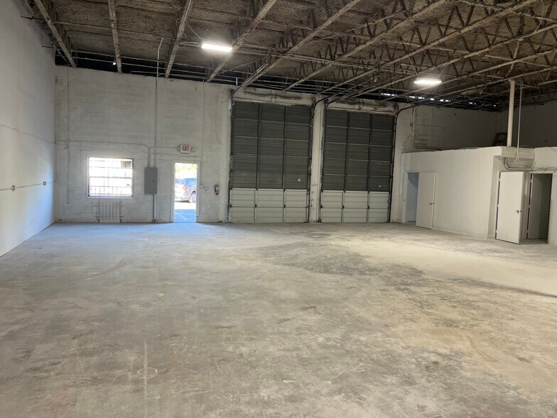 More Photos Of 2003-2033 W McNab Rd, Pompano Beach Warehouse For Lease